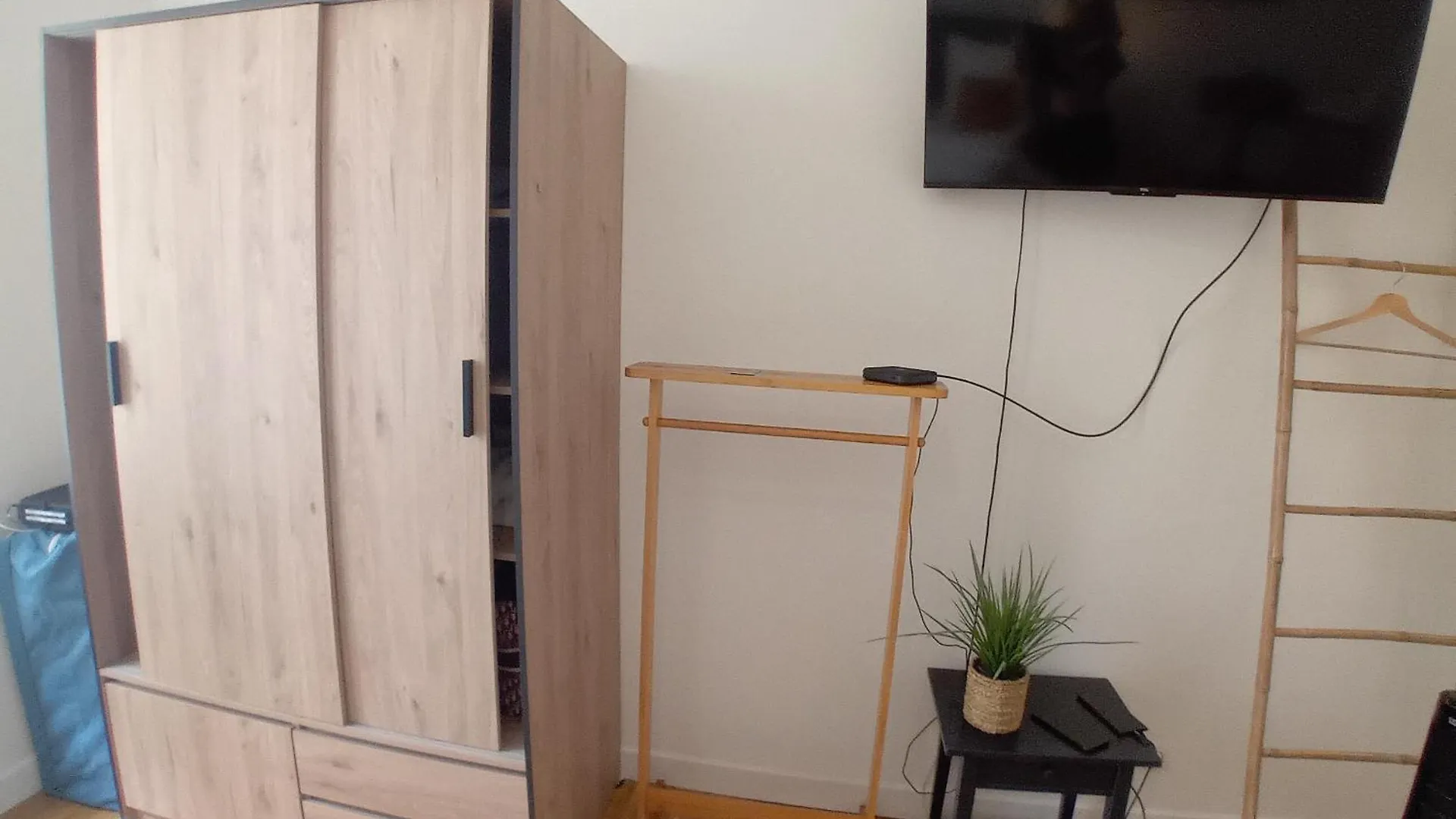 Center,Mantic And Fantastic Appartement, 1 Minute Metro ,Close To Eiffel Tour And Louvre Meusm Paris