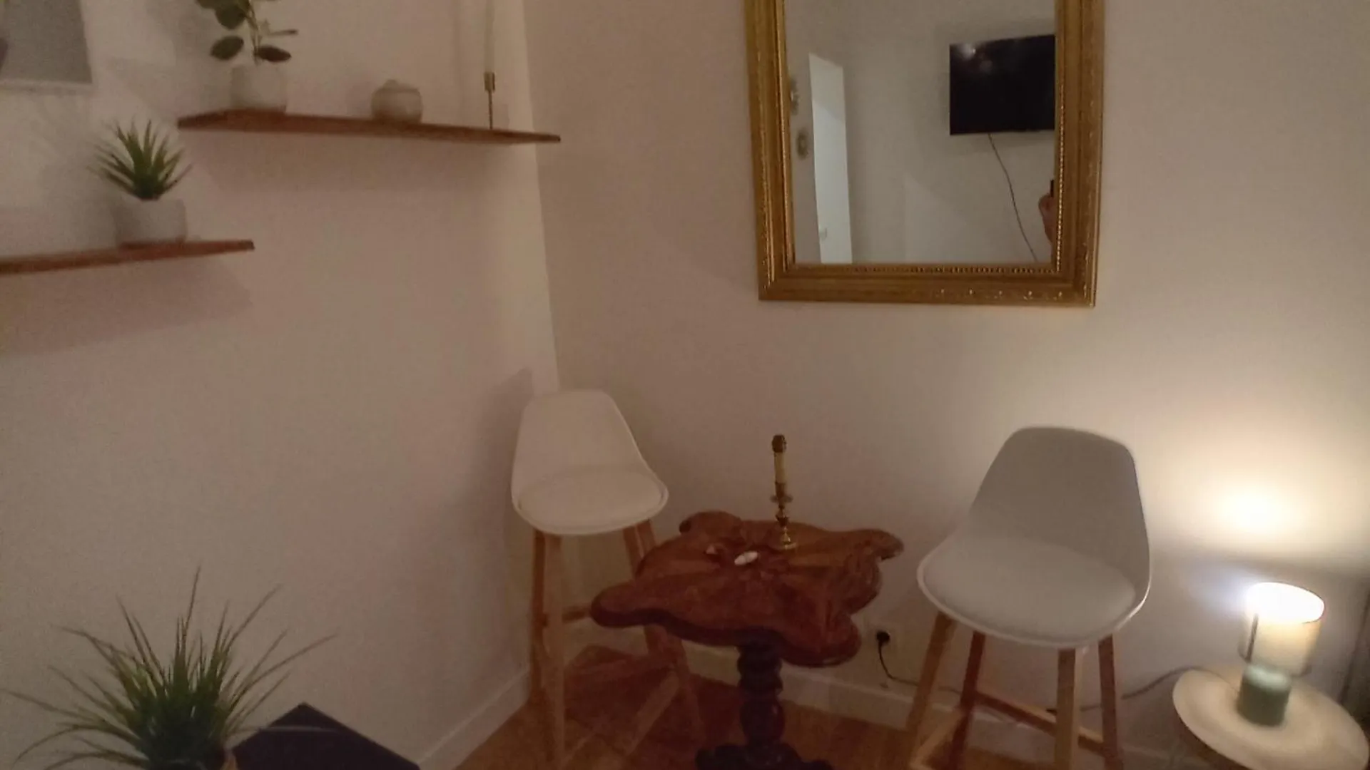 Apartmán Center,Mantic And Fantastic Appartement, 1 Minute Metro ,Close To Eiffel Tour And Louvre Meusm