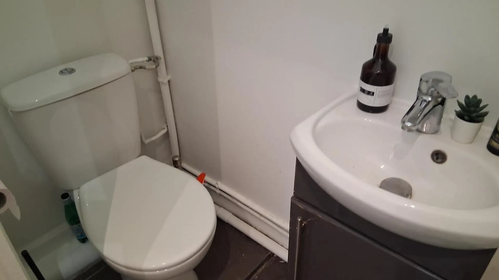 Center,Mantic And Fantastic Appartement, 1 Minute Metro ,Close To Eiffel Tour And Louvre Meusm Paris