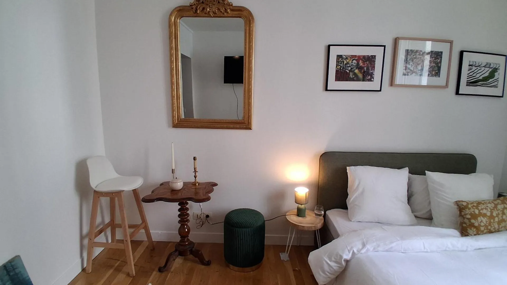 Center,Mantic And Fantastic Appartement, 1 Minute Metro ,Close To Eiffel Tour And Louvre Meusm Paris